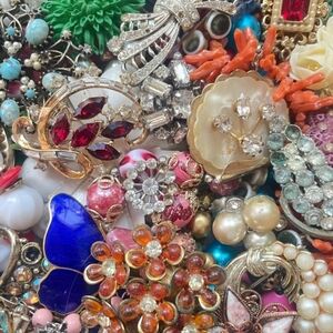 Vintage To New Jewelry Show Item